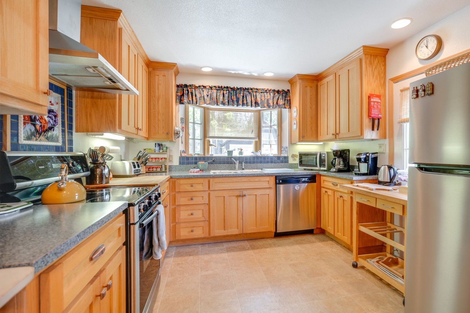 Fully equipped chef kitchen